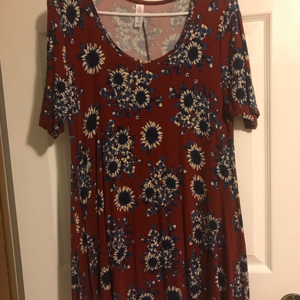 Lularoe XS Perfect Tee